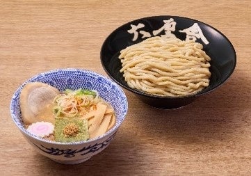 Rokurinsha Offers Tsukemen from ¥1,080 at JR Nagoya Station Platform 1