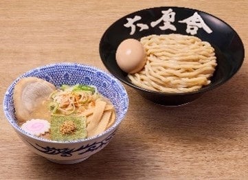 Rokurinsha Offers Tsukemen from ¥1,080 at JR Nagoya Station Platform 1
