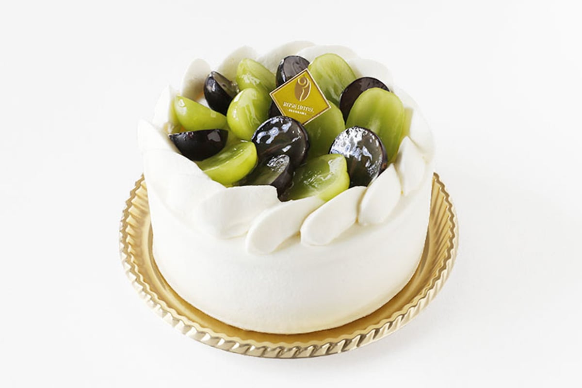 Whole cake from ¥3,888 (tax included)