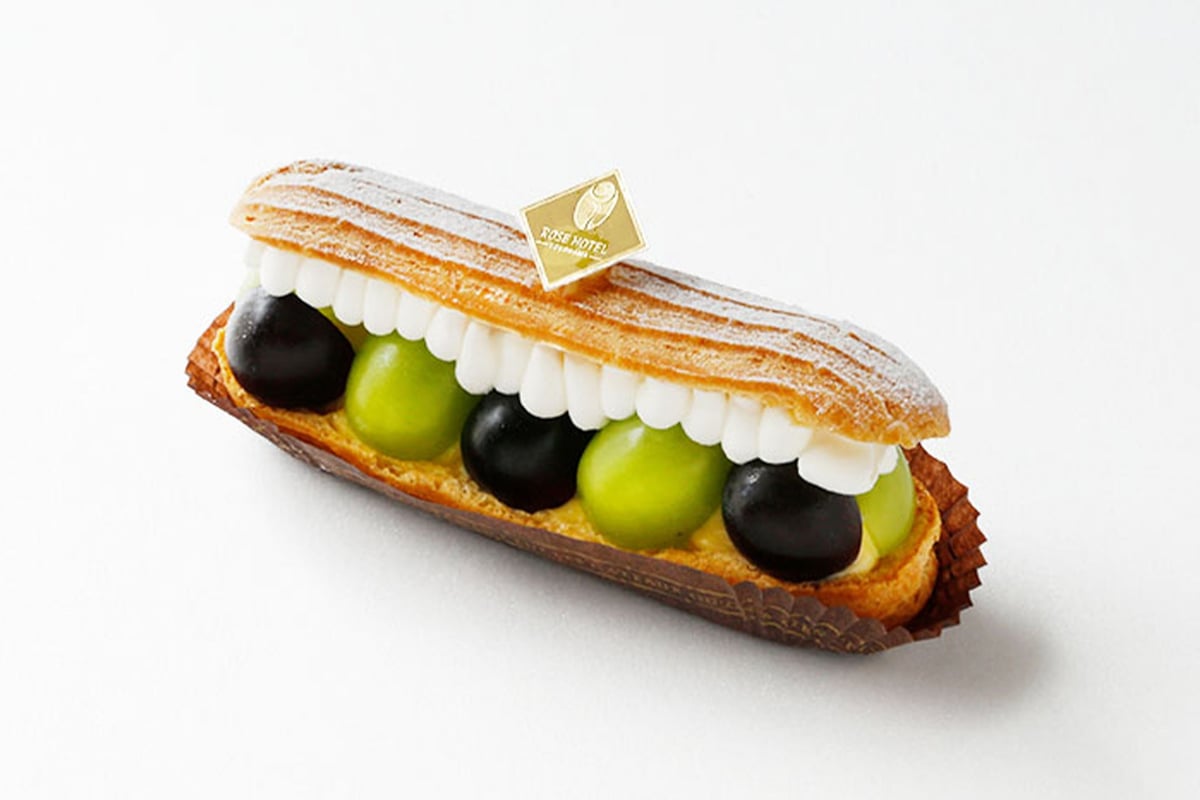 Shine Muscat & Kyoho Eclair ¥1,037 (tax included)
