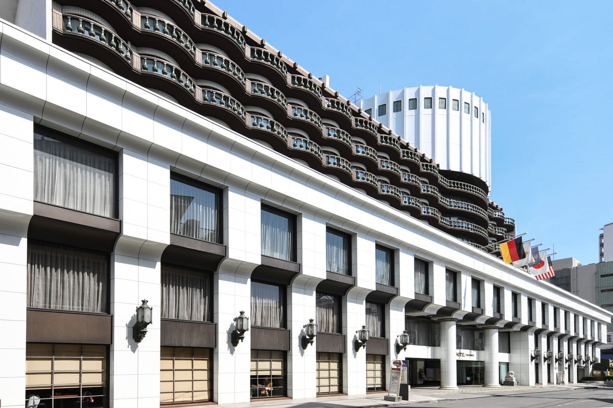 Rose Hotel Yokohama Debuts Shine Muscat Grape Fair with Seasonal Sweets
