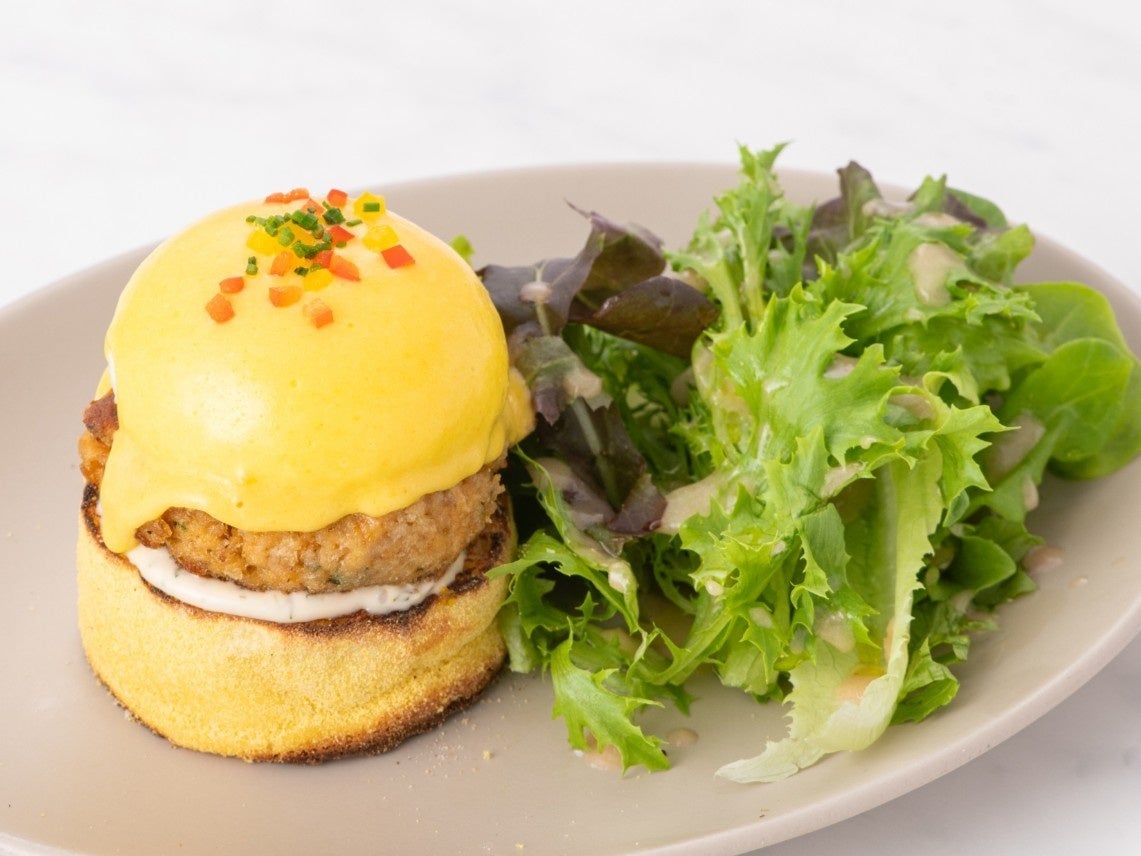 Club Cake Benedict — ¥1,980 (tax included)