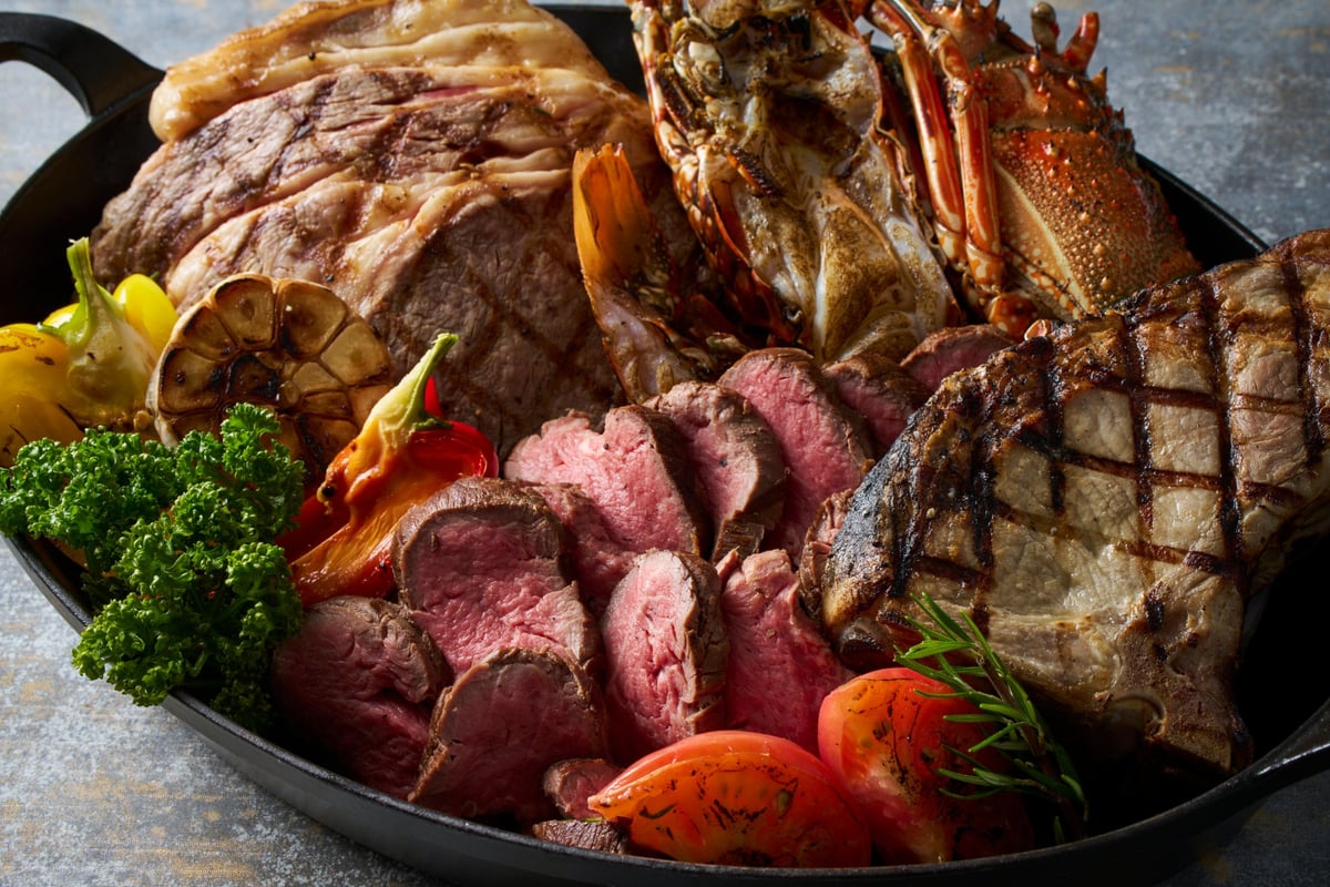Surf & Turf Share Plate — ¥35,000 (tax included)