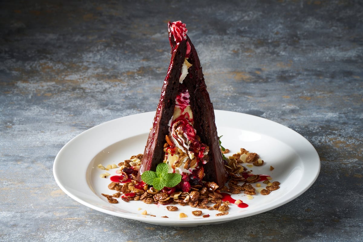 Volcano Gateau Chocolat — ¥3,500 (tax included)