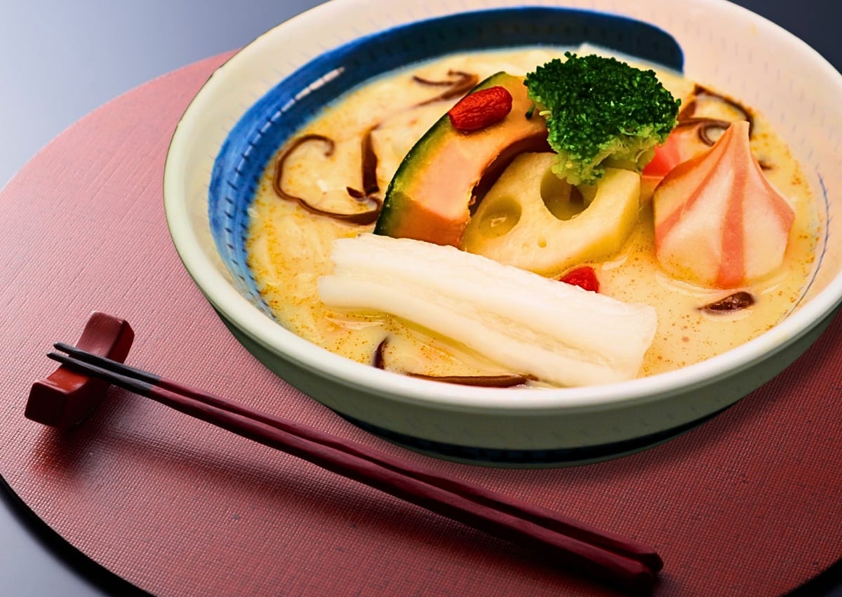 Colorful Vegetable Medicinal White (Pho/Soba/Udon)