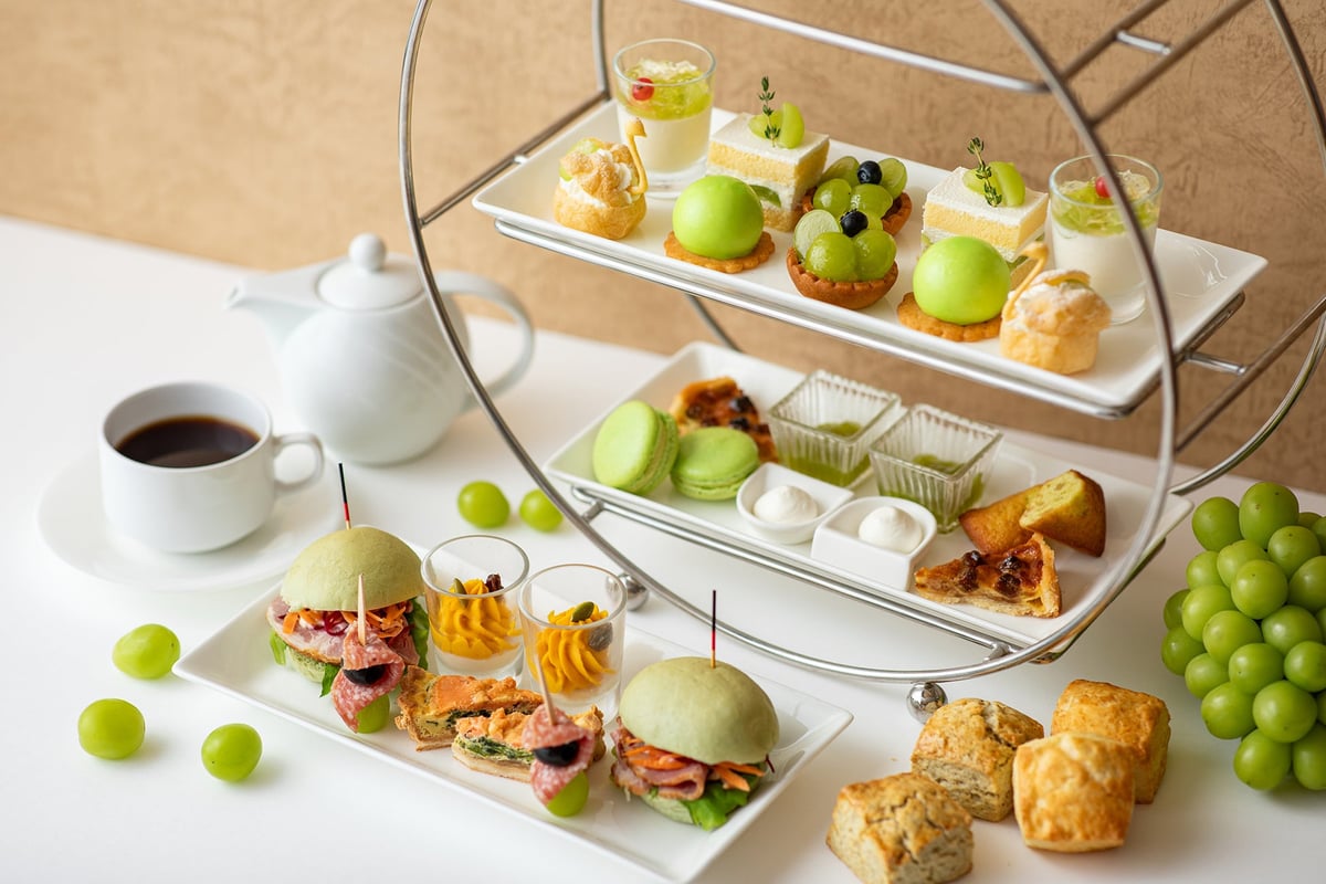 'Shine Muscat Afternoon Tea' photos for 2 people