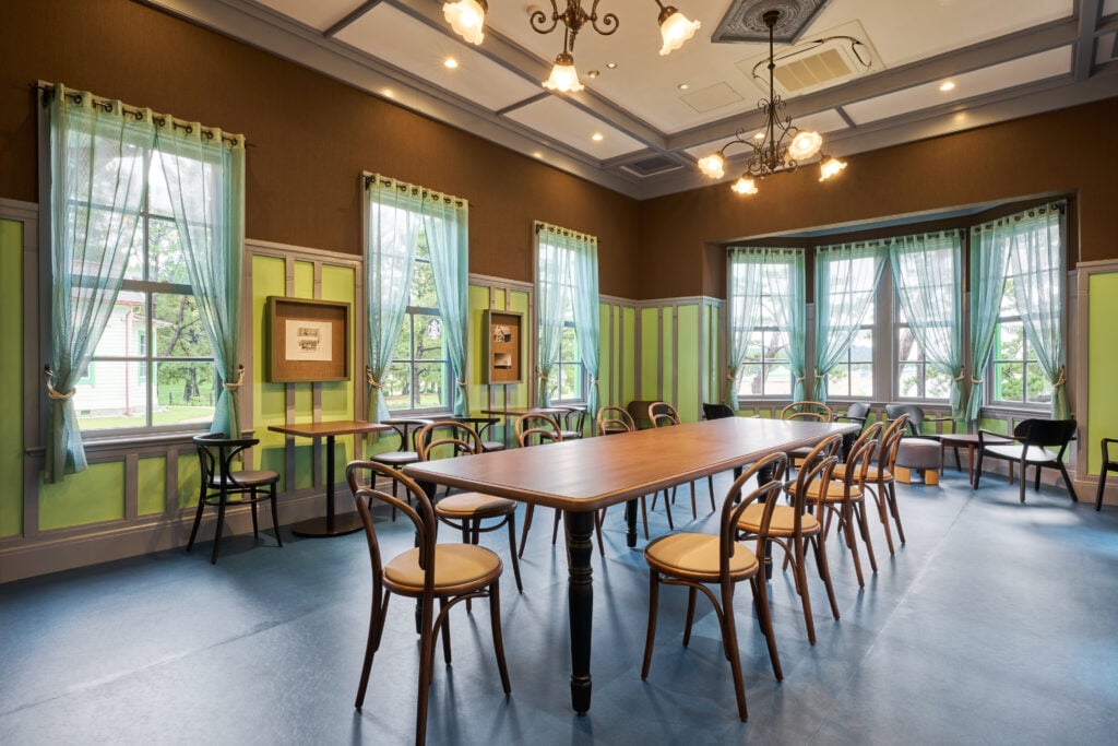Starbucks Opens New Cafe in Historic Yokohama Seaside Park Building