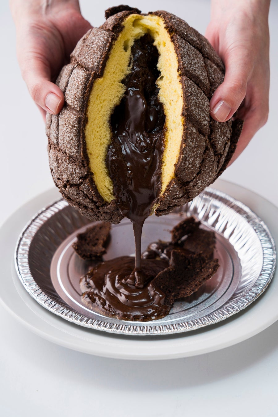 Taiwan Melon Pan with Chocolate Cream — ¥1,620 (tax included)
