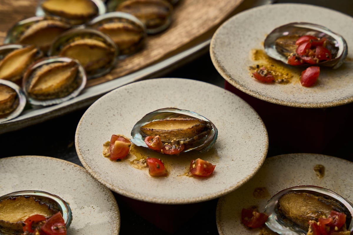 Ezo abalone sauté (limited to Saturday, Sunday, and holiday dinner)