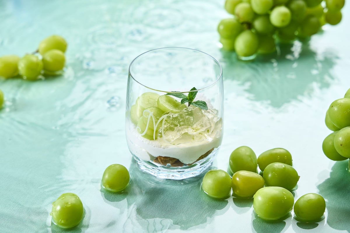 Muscato dessert in Mojito style (served on a separate plate)