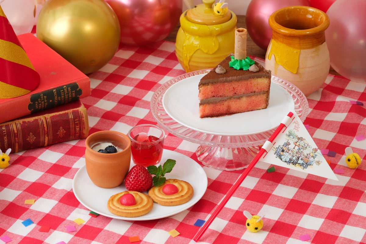 Hero Celebration Cake Set — ¥1,790 (tax included)