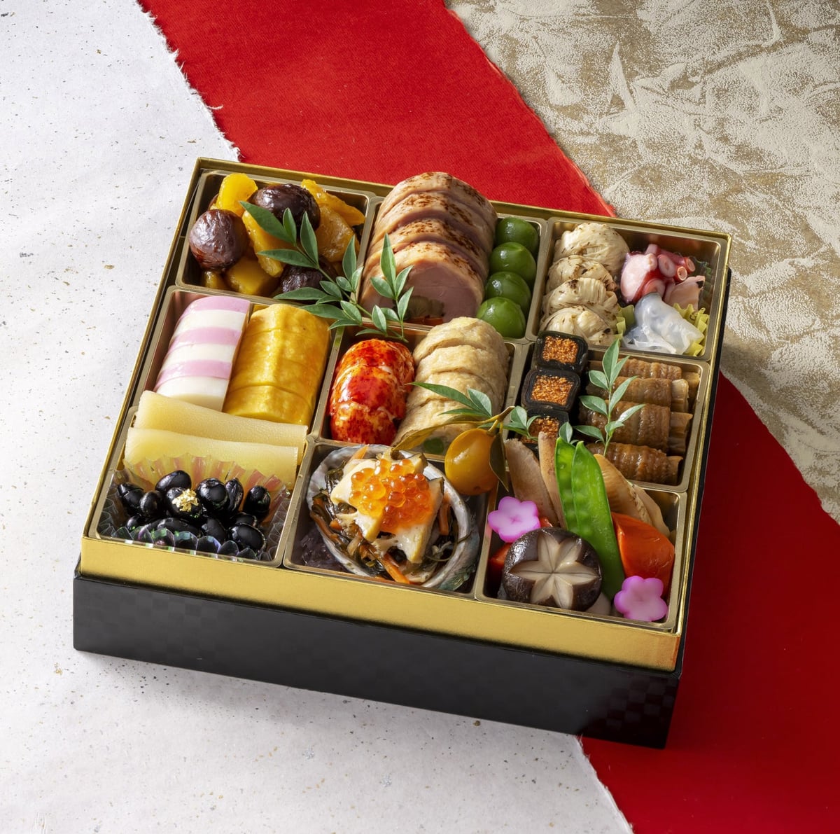 Yokohama Grand Intercontinental Hotel Offers Luxurious 2027 Osechi Three-Tiered Set