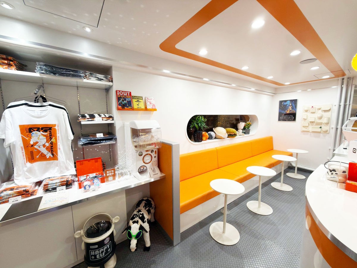 Comfortable sofa spaces for 1-2 people, perfect for solo visits.