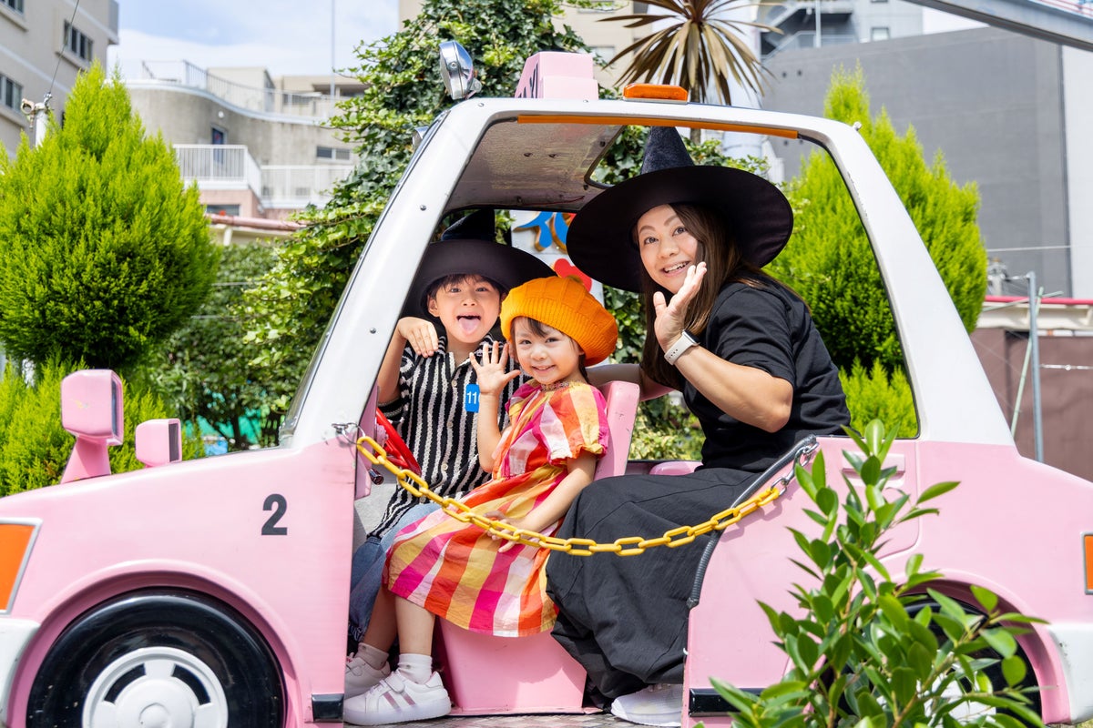 ¥500 Halloween Rides at Hanayashiki in Tokyo, Japan