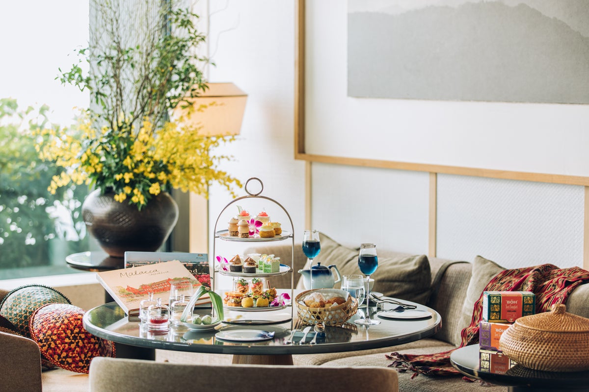 ¥8,800 Malaysia-Inspired Afternoon Tea at Ritz-Carlton Fukuoka