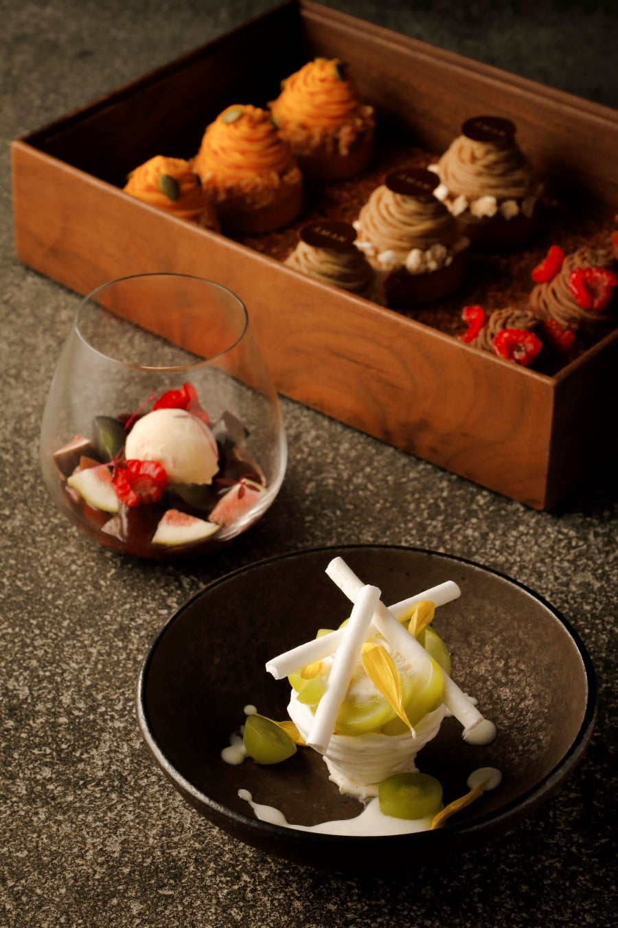 Autumn Desserts Debut at Aman Tokyo Featuring Shine Muscat from Yamanashi