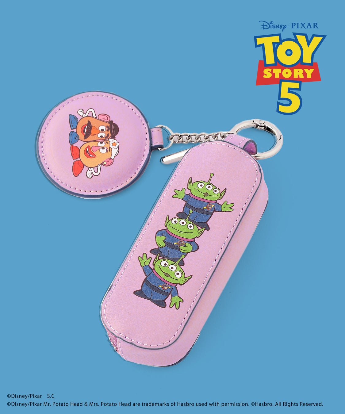 A compact pouch perfect for organizing small items. ¥3,180 (tax included)