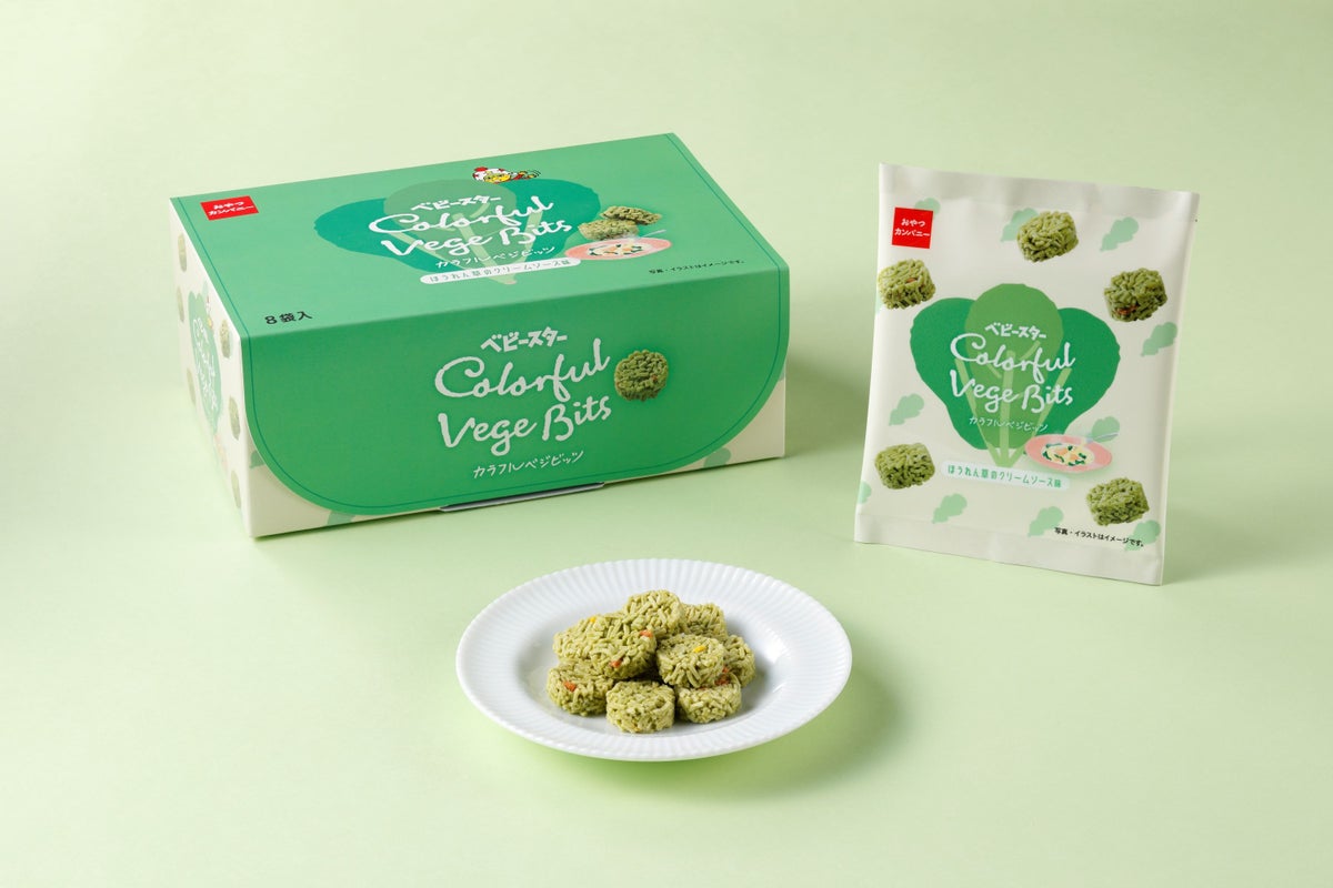 Baby Star Colorful Veg Bits (Spinach Cream Sauce Flavor) — ¥900 (tax included). These gentle-tasting snacks are infused with spinach and feature a lively green color that lifts the spirits. The noodles are coated in a spinach cream sauce and paired with dried salmon flakes, all packed into bite-sized pieces.