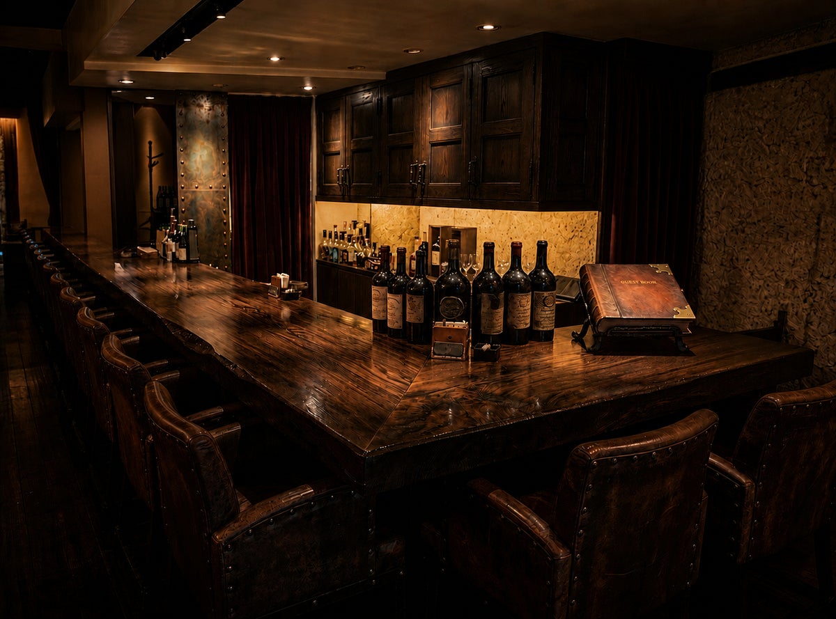 BAR LAST WORD
