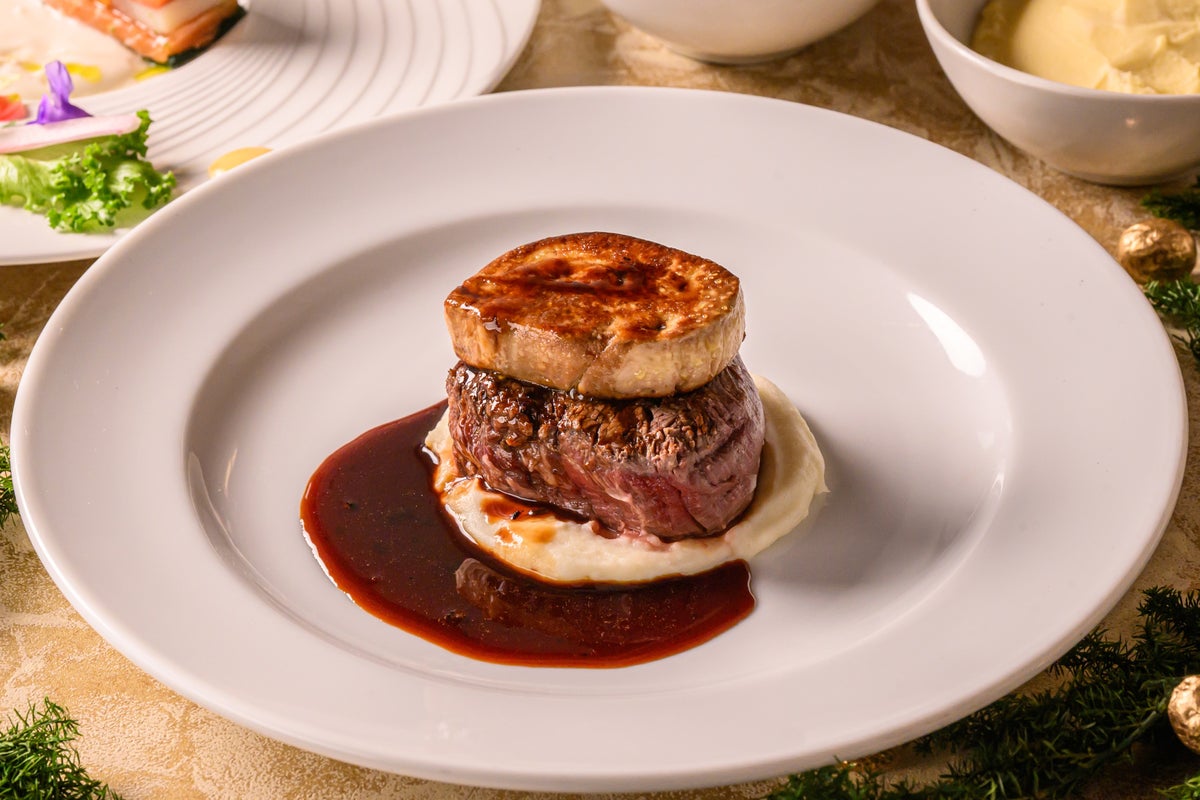 Filet mignon steak with foie gras and truffle flavor