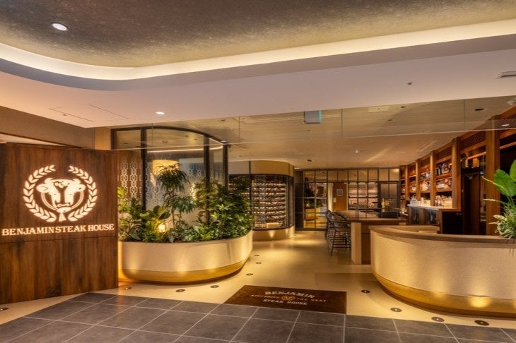 Benjamin Steakhouse Osaka Launches Autumn Afternoon Tea Featuring Koichi Katsuo Burger October 3
