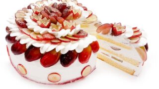Seasonal Shinku Grape Cake at Cafe Comme Ca Stores in Japan