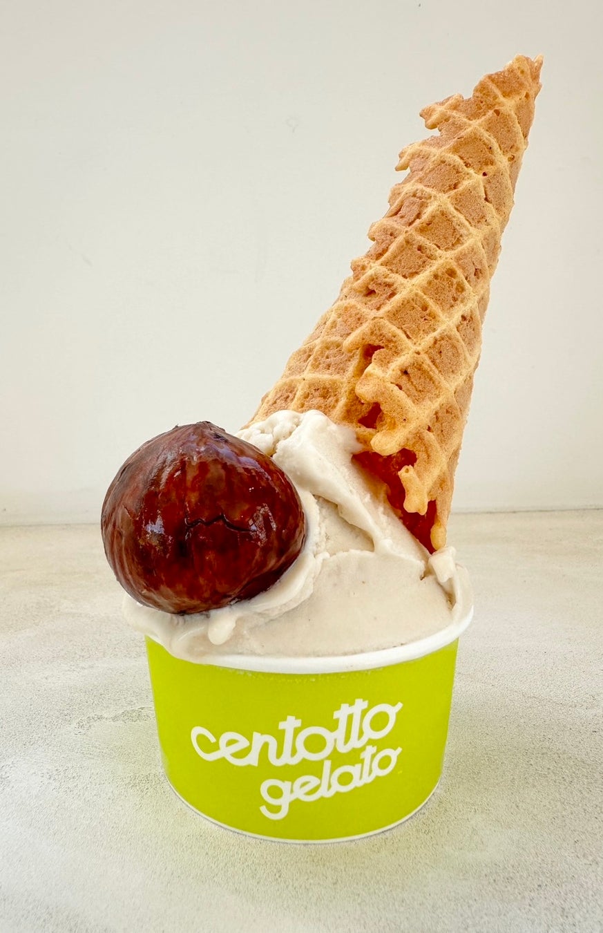 'Kuriyutaka' Chestnut Gelato, Boiled Chestnuts, and Topping Corn Set — ¥1,000 (tax included)
