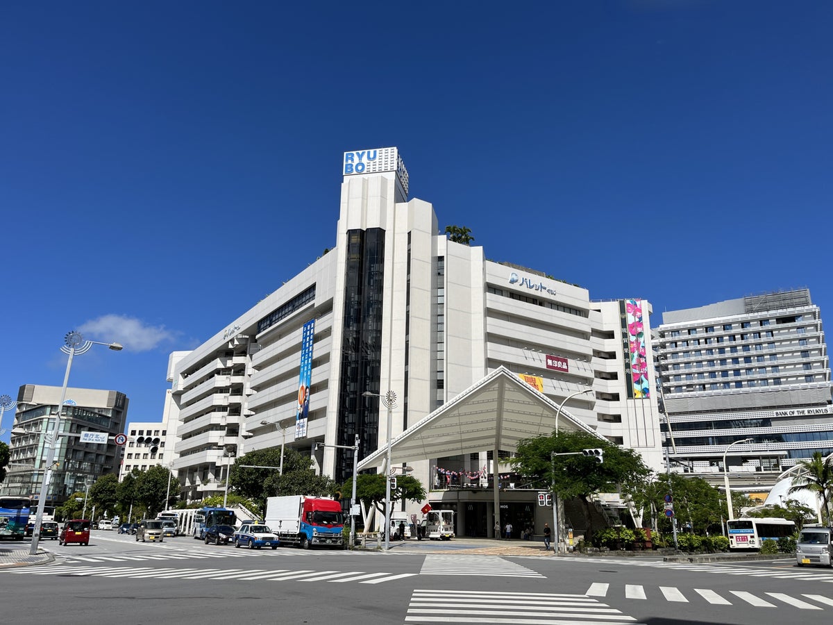 Chiikawa Bakery Debuts Okinawa Pop-Up at Department Ryubo in Naha
