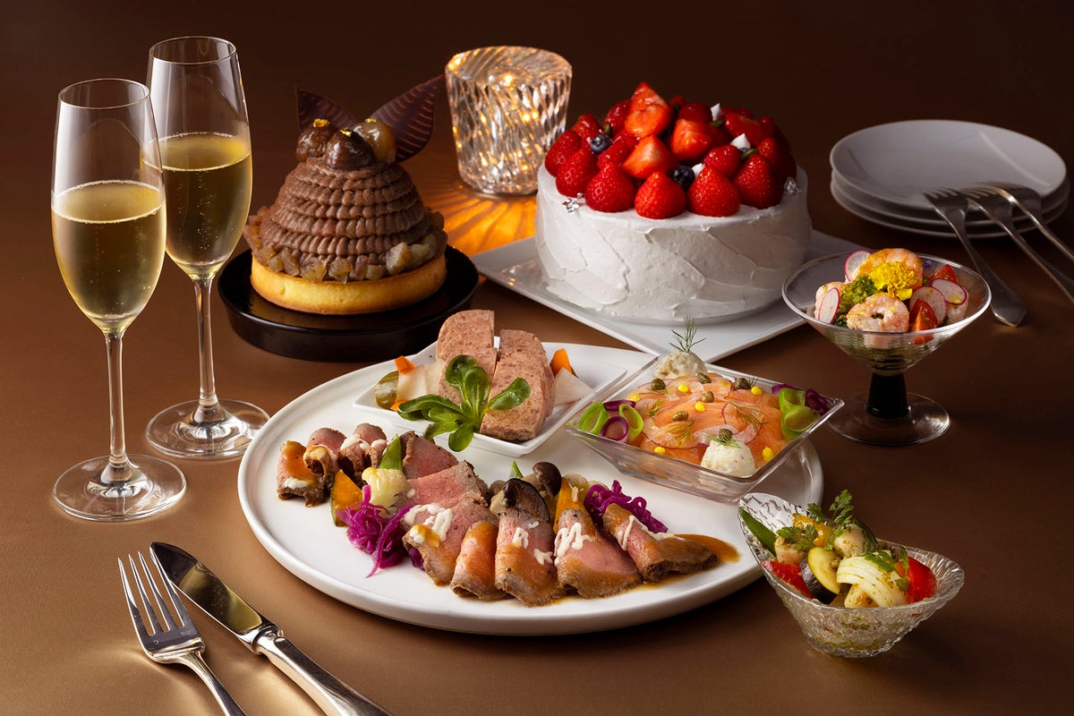 Christmas Party Set Plating Example