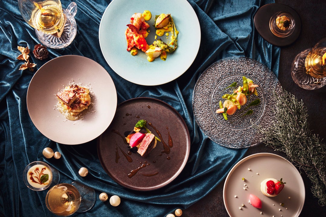 ¥29,200 Christmas Voyage Dinner at InterContinental Yokohama Pier 8 — December 24–25 December 24