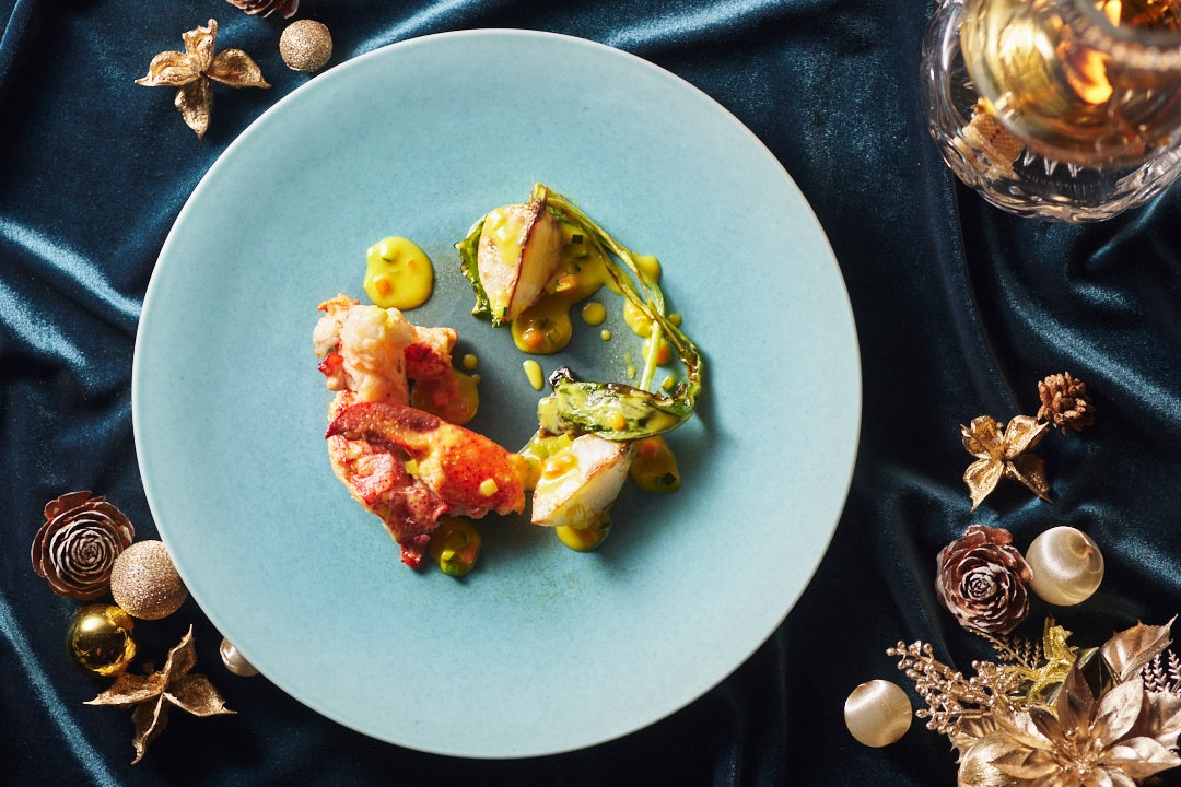 ¥29,200 Christmas Voyage Dinner at InterContinental Yokohama Pier 8 — December 24–25 December 24
