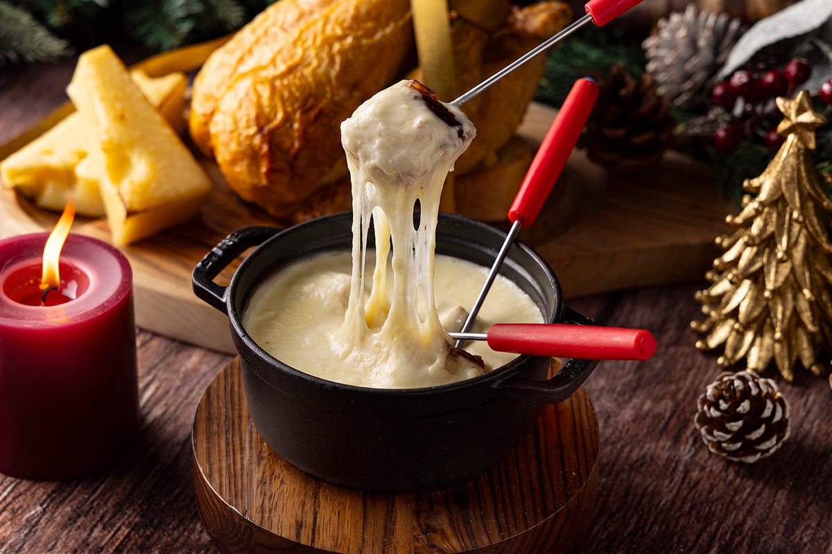 Roast chicken with cheese fondue