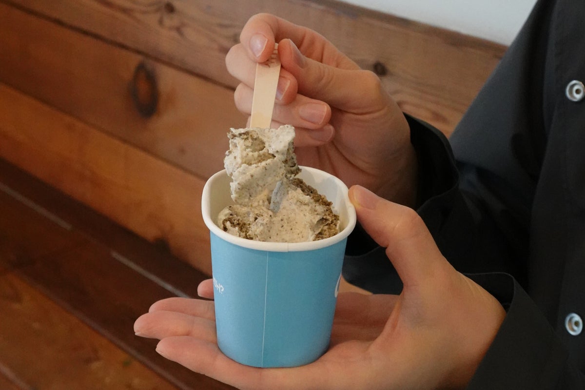 Instead of selecting from pre-made flavors, create your own flavor from the cookies you choose. That’s the fun of CRUSH.