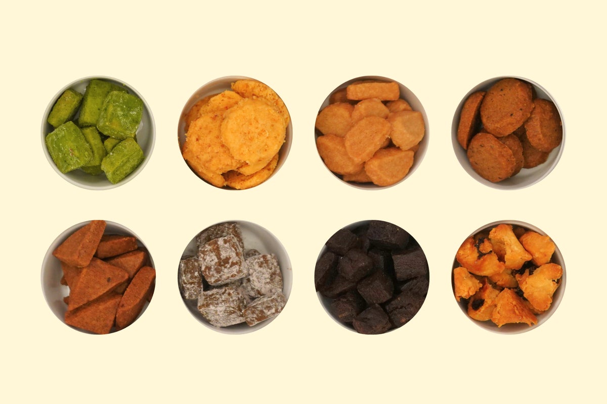 Eight types of homemade cookies are the star of the flavor. We’ve carefully developed the taste and texture to match with milk ice cream.