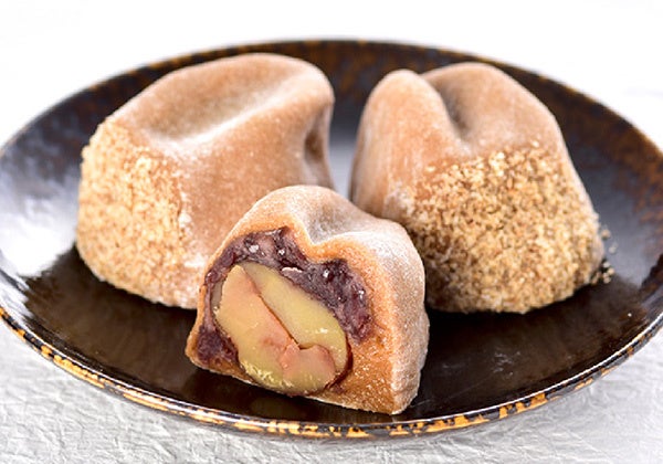Chestnut Daifuku at Ikkyu Daifukudo… (1 piece) ¥302 (tax included)