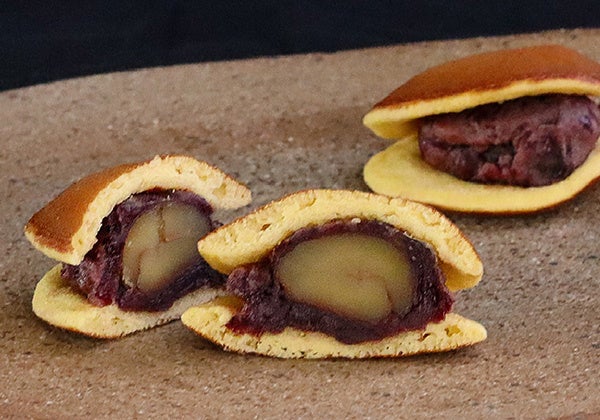King’s Dorayaki at Adachi Onemon… ¥999 (tax included)