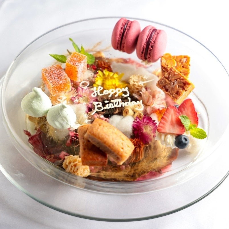 From ¥30,000: DAZZLE Pair Dinner Gift Tickets in Ginza, Tokyo September 17