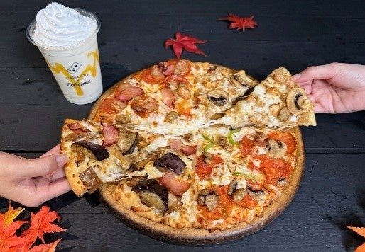 Limited-Run Fall Quattro and Anno Imo Shake Debut at Domino’s in Tokyo