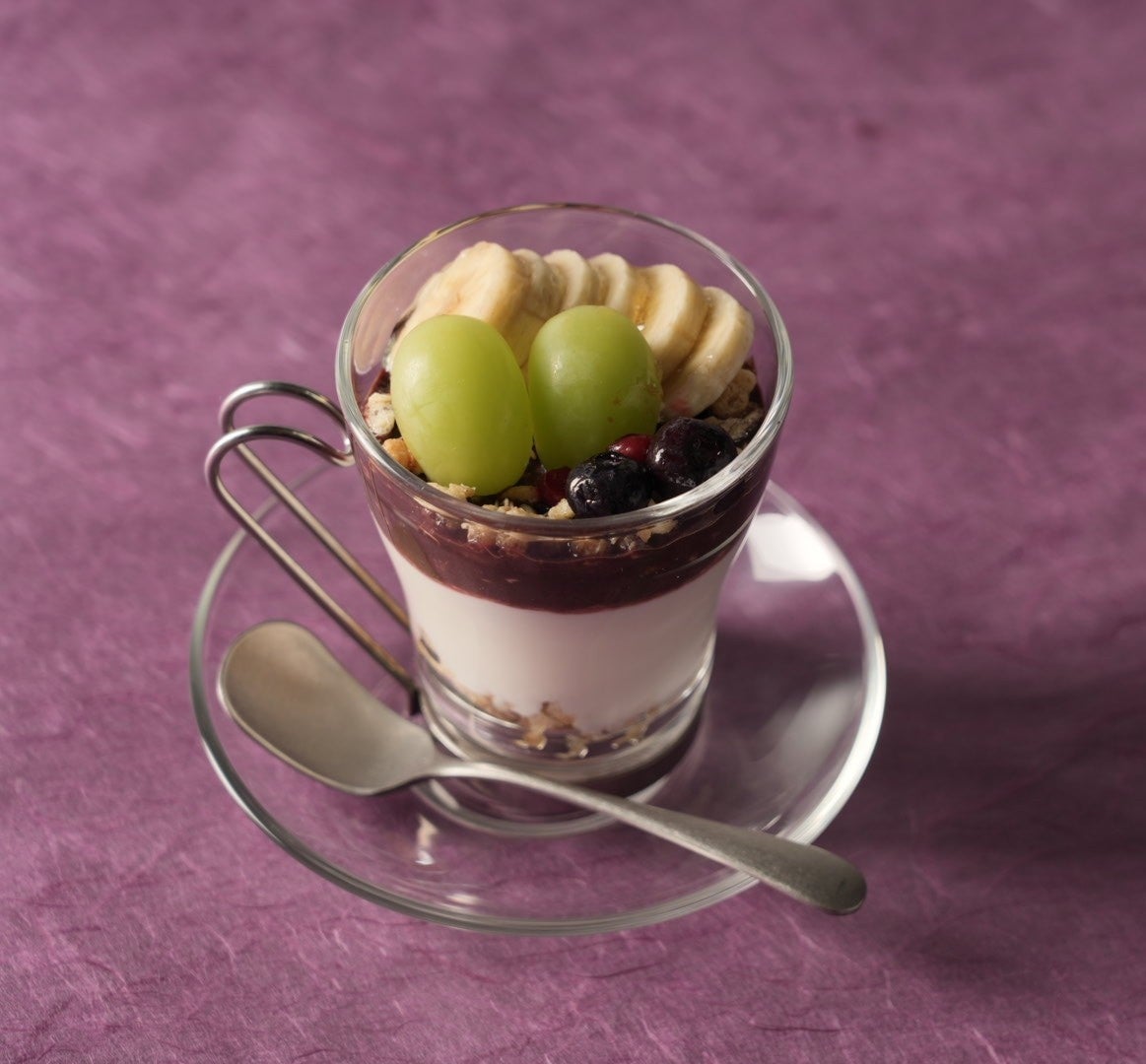 ¥820 Autumn Acai Yogurt Debuts at Doutor Coffee Shops in Japan