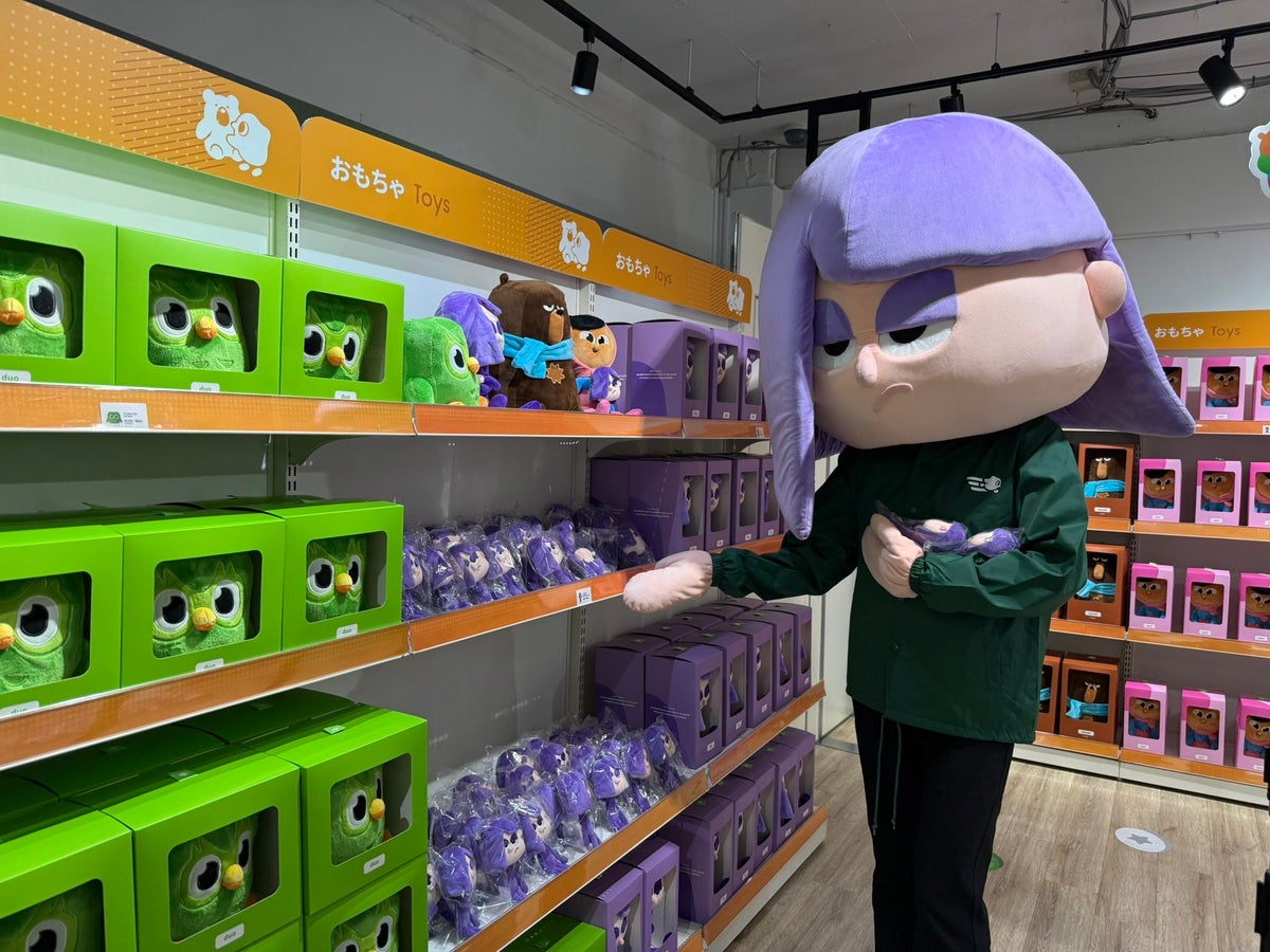 Duolingo's DUOMART OSAKA Debuts in Osaka, Japan