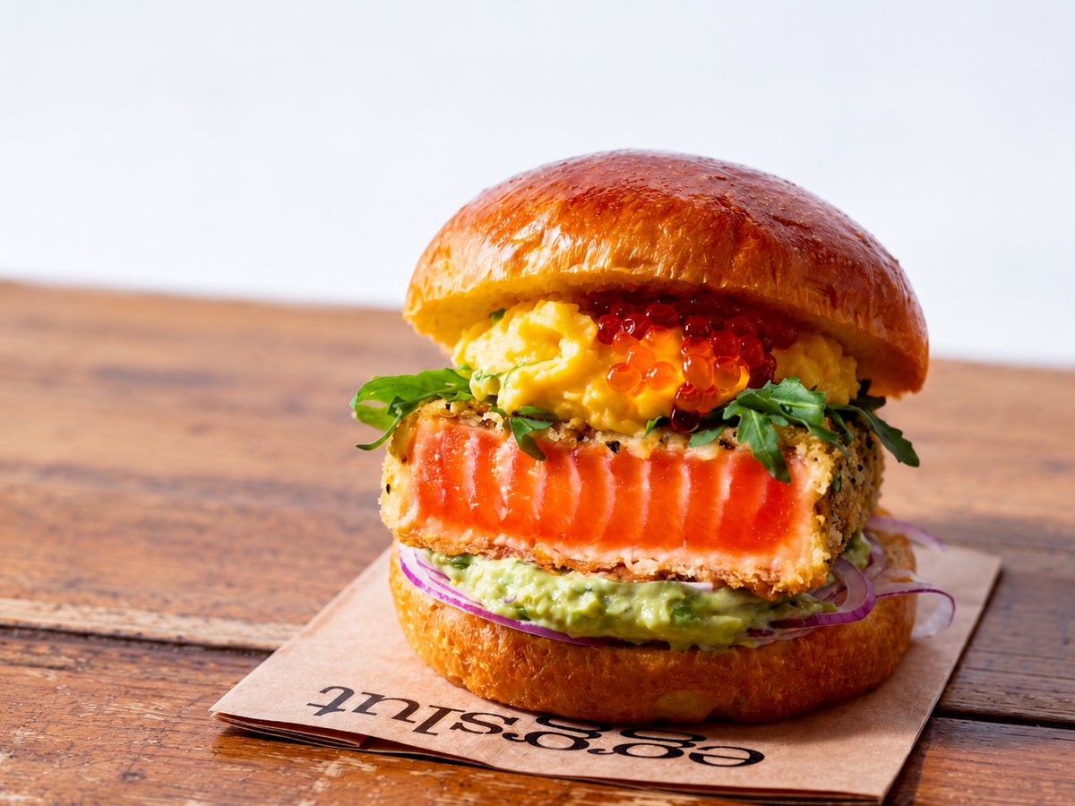¥1,810 Salmon Egg Sandwich Returns at eggslut in Shinjuku, Japan