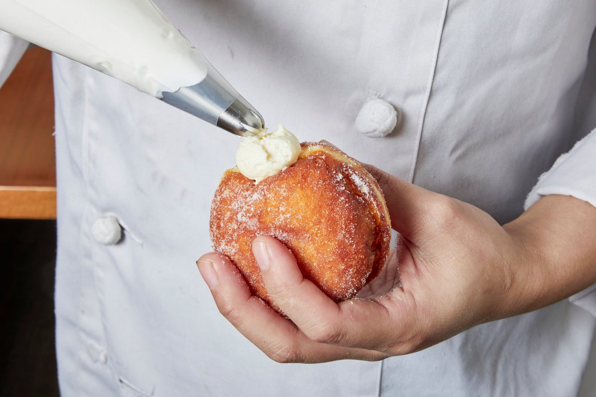 All-You-Can-Eat Fresh Donuts and Bagels at FACTORY CAFE in Osaka