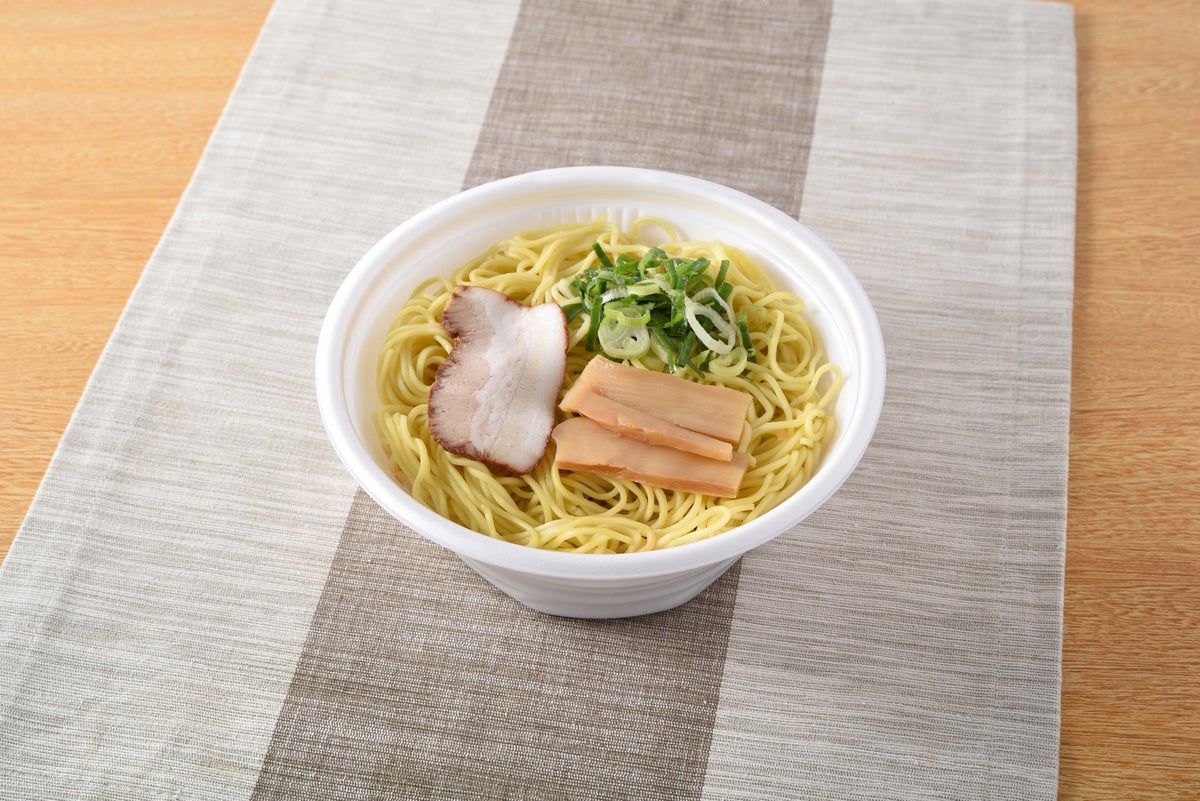 Limited-Run FamilyMart Gutto Mikan Ice Bar Arrives Across Japan