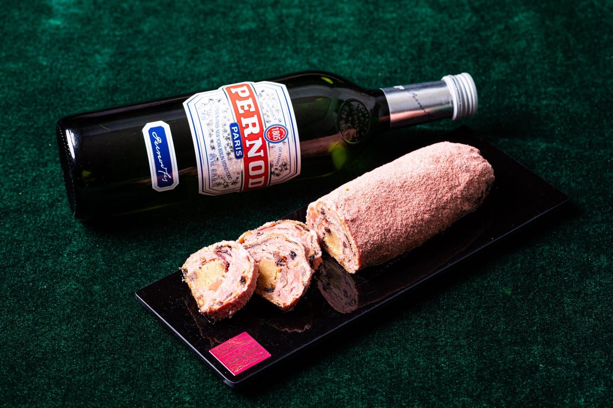Stollen Pink Cranberry — ¥3,800 (tax included)