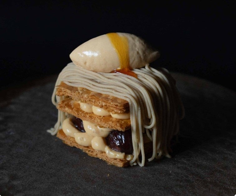 Indulge in the Mille-feuille Mont Blanc (1 serving) for ¥2,970 (tax included). Limited to 100 servings daily at Hanshin Umeda.