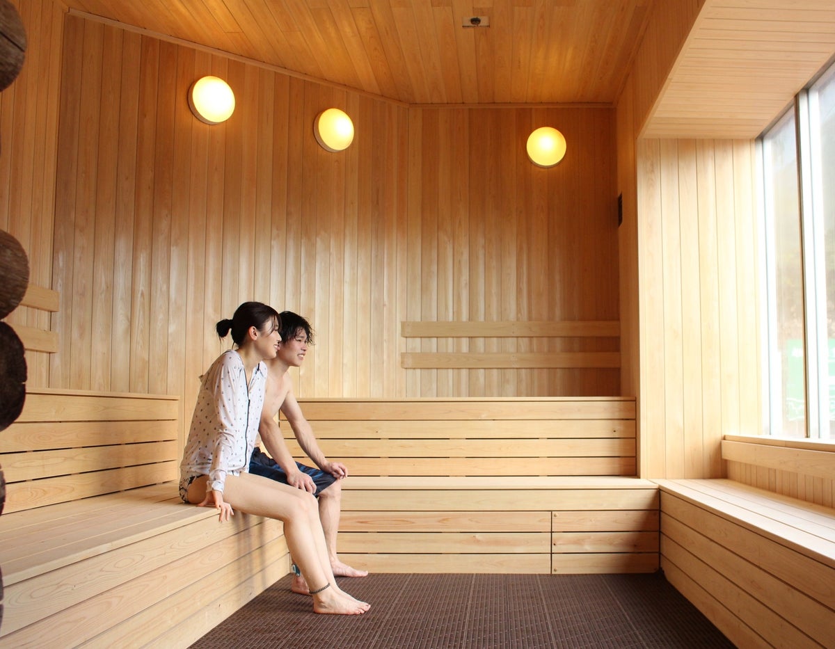 Simulate Godzilla's heat ray with 'Godzilla-class Löyly & Aufguss' at Unesco Onsen outdoor area 'Finnish Bath' from October 10, 2026, to January 4, 2027. Events are held twice daily at 11:30 and 14:30. The scent is Ocean Scape.