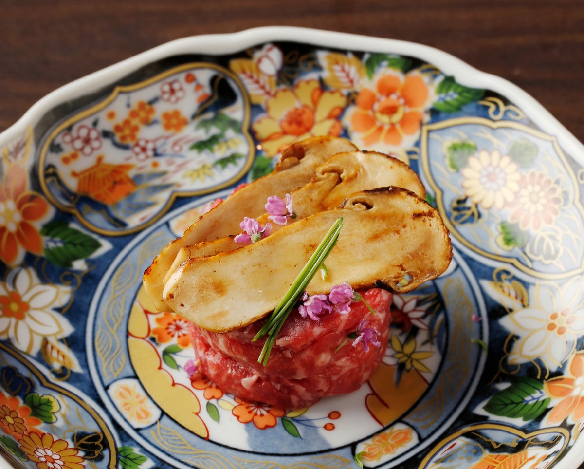 Kagoshima Kuroge Wagyu Aburi Yukke with Matsutake — ¥1,390 (tax included)