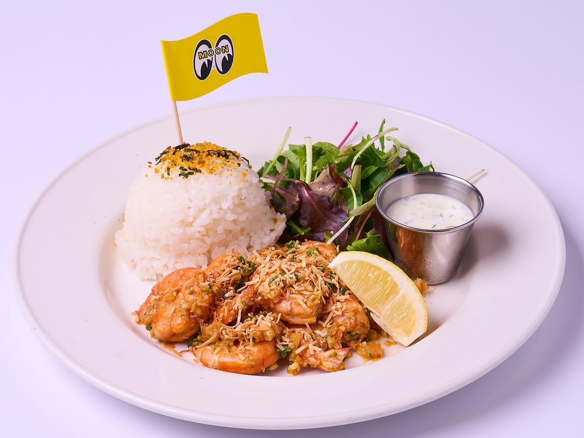 Coconut Garlic Shrimp Plate — ¥2,160 (tax included)