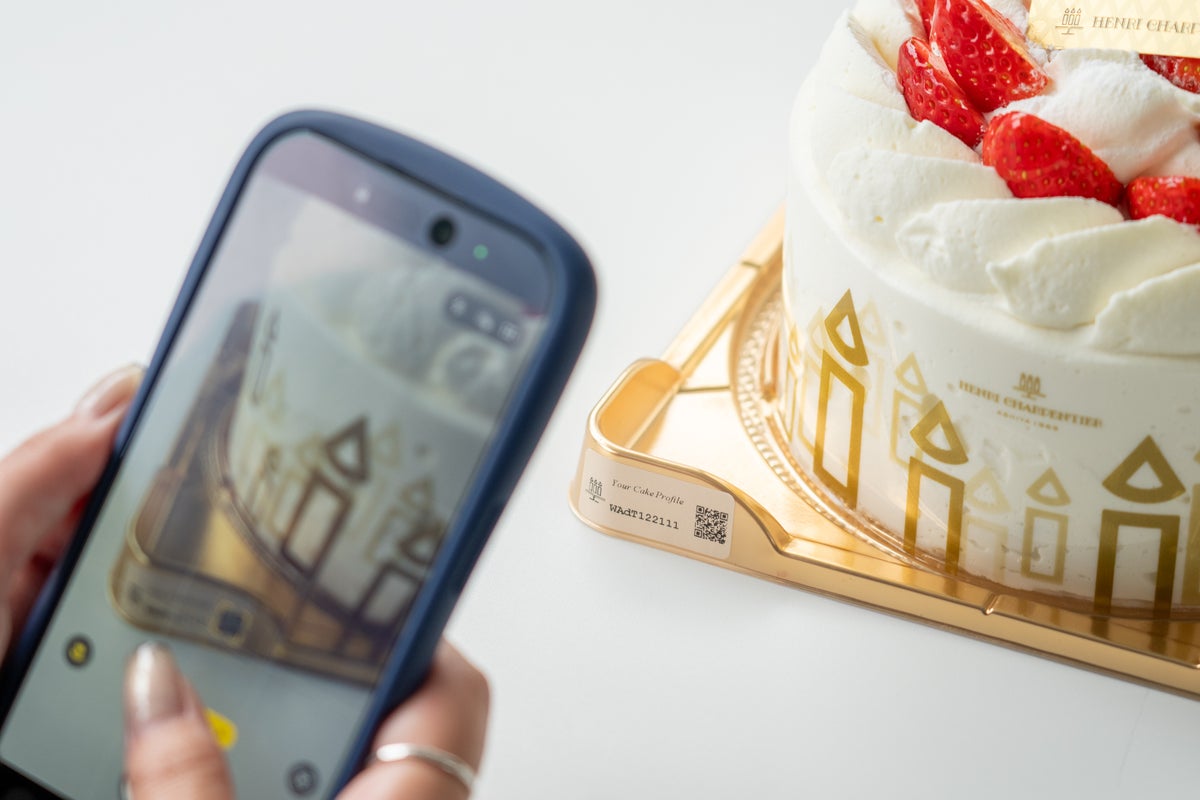 ¥4,212 Christmas Cakes: Henri Charpentier in Nishinomiya, Japan October 1