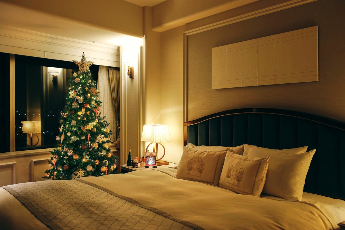 Tower Building Superior Floor Bay Front Double (Christmas Room)